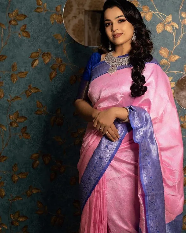 Pink_Embellished_Banarasi_Jacquard_Saree_(Pink)